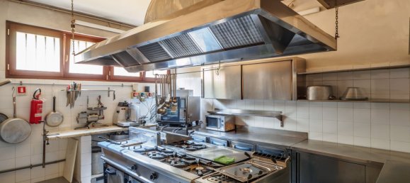 Коммерческая недвижимость 268м² в Урньяно, Италия № 263461 39