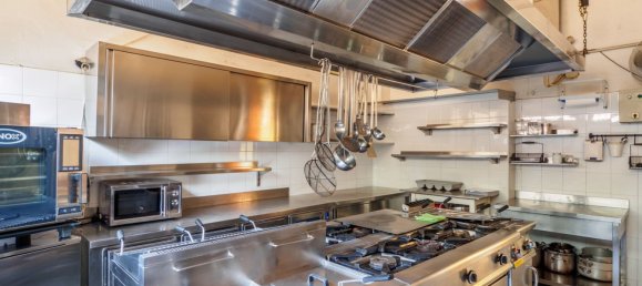 Коммерческая недвижимость 268м² в Урньяно, Италия № 263461 40