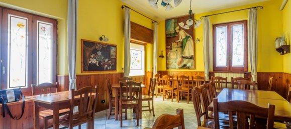 Коммерческая недвижимость 268м² в Урньяно, Италия № 263461 12