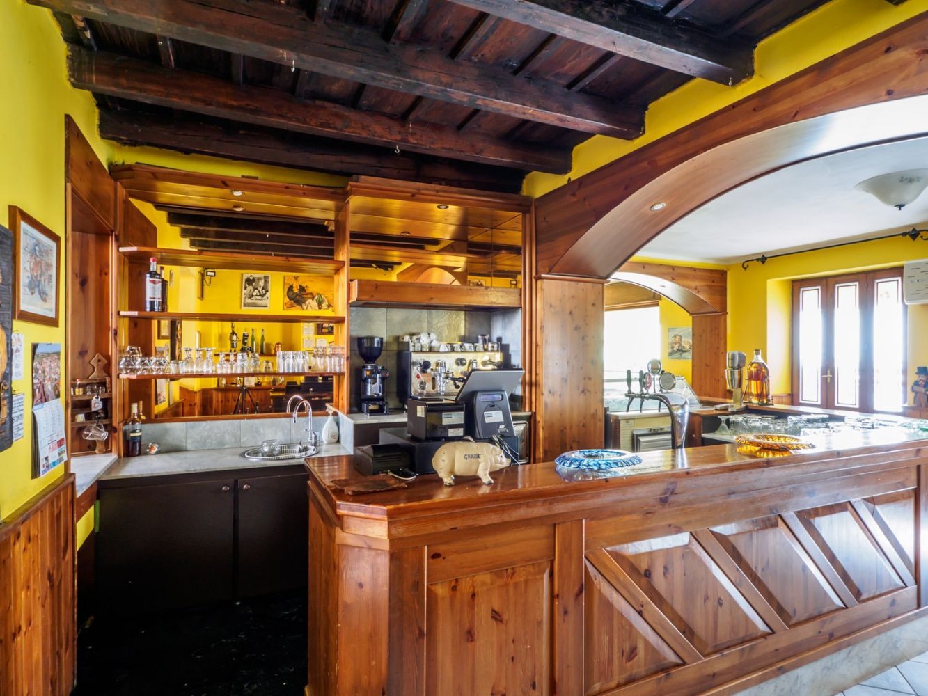 Коммерческая недвижимость 268м² в Урньяно, Италия № 263461