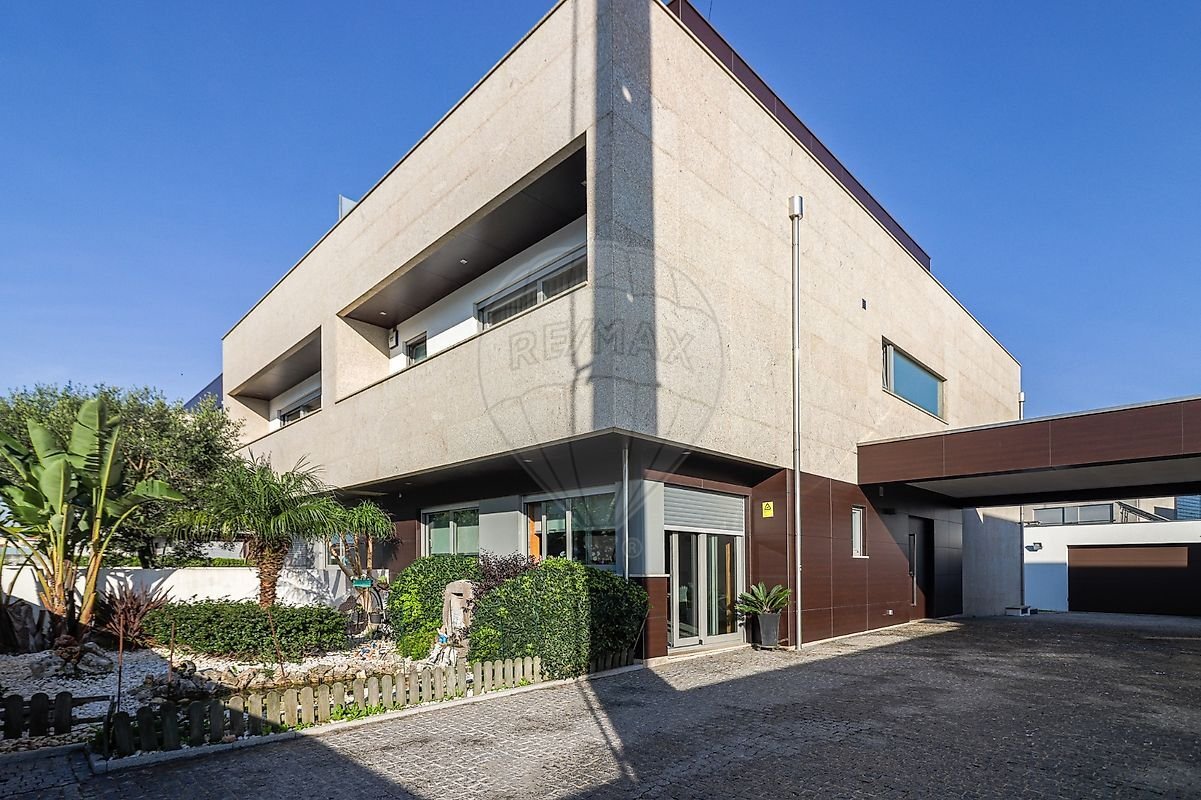 Casa de 4 dormitorios en Madalena, Portugal No. 155920