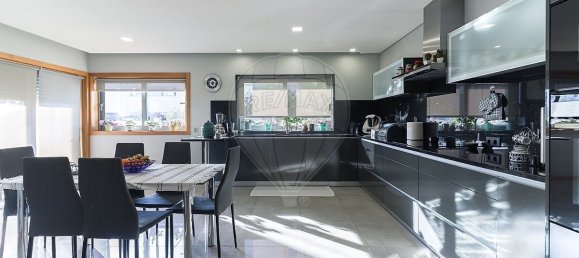 Casa de 4 dormitorios en Madalena, Portugal No. 155920 11