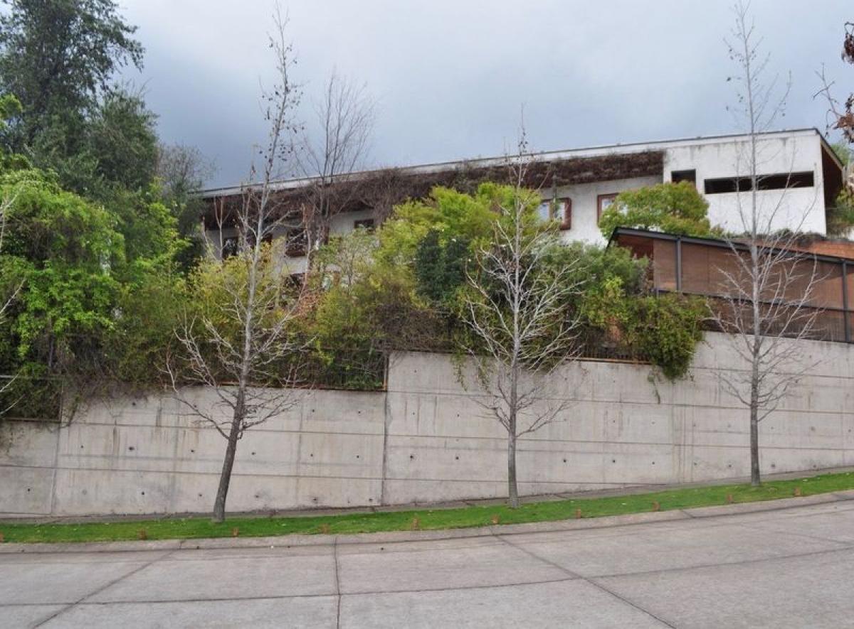 Casa de 4 dormitorios en Santiago, Chile No. 4290