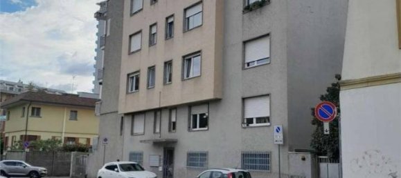 3 rooms Apartment in Busto Arsizio, Italy No. 109389 6
