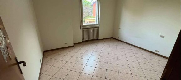 3 rooms Apartment in Busto Arsizio, Italy No. 109389 3