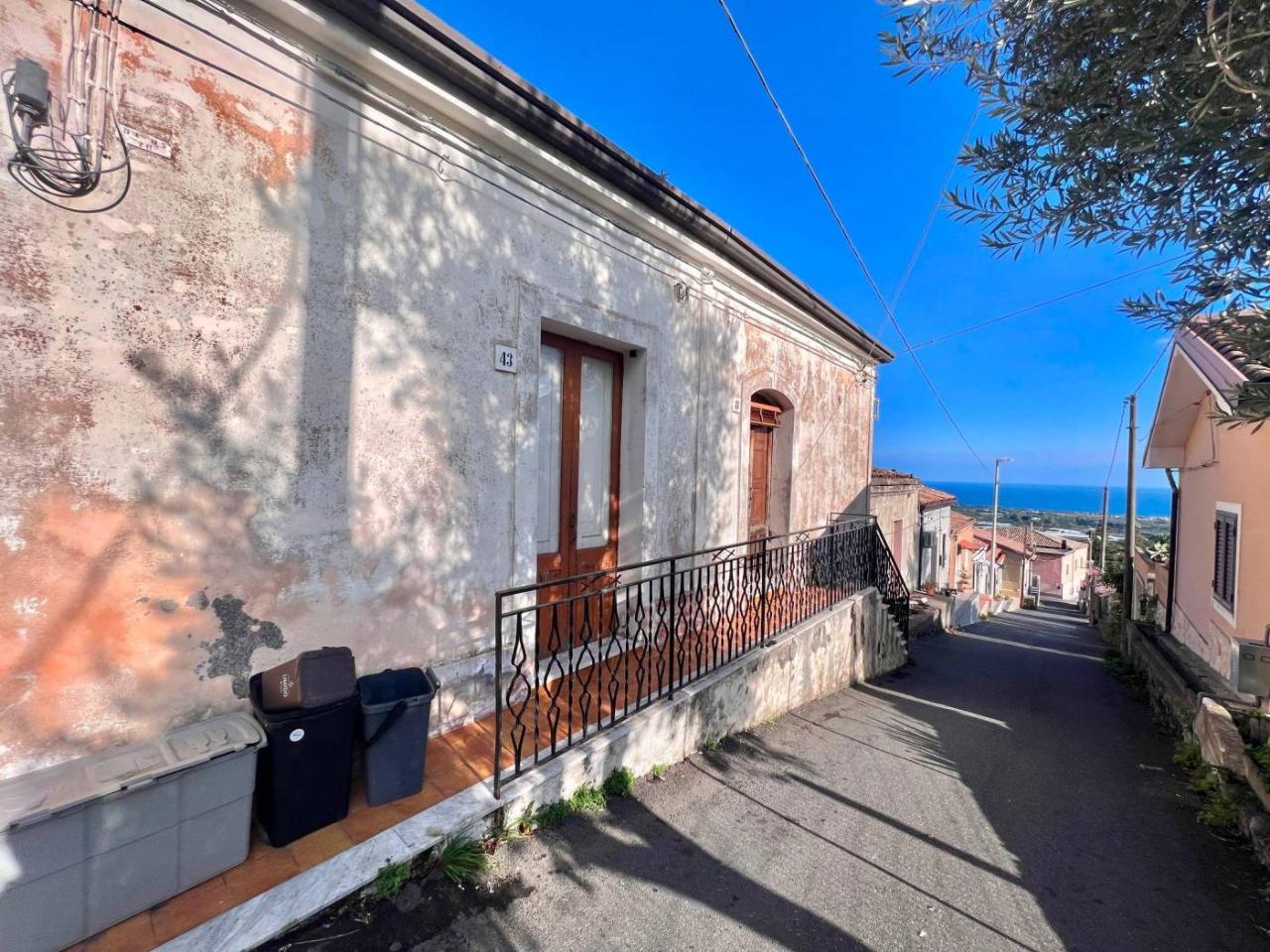7 rooms House in Mascali, Italy No. 157829