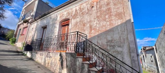 7 rooms House in Mascali, Italy No. 157829 3