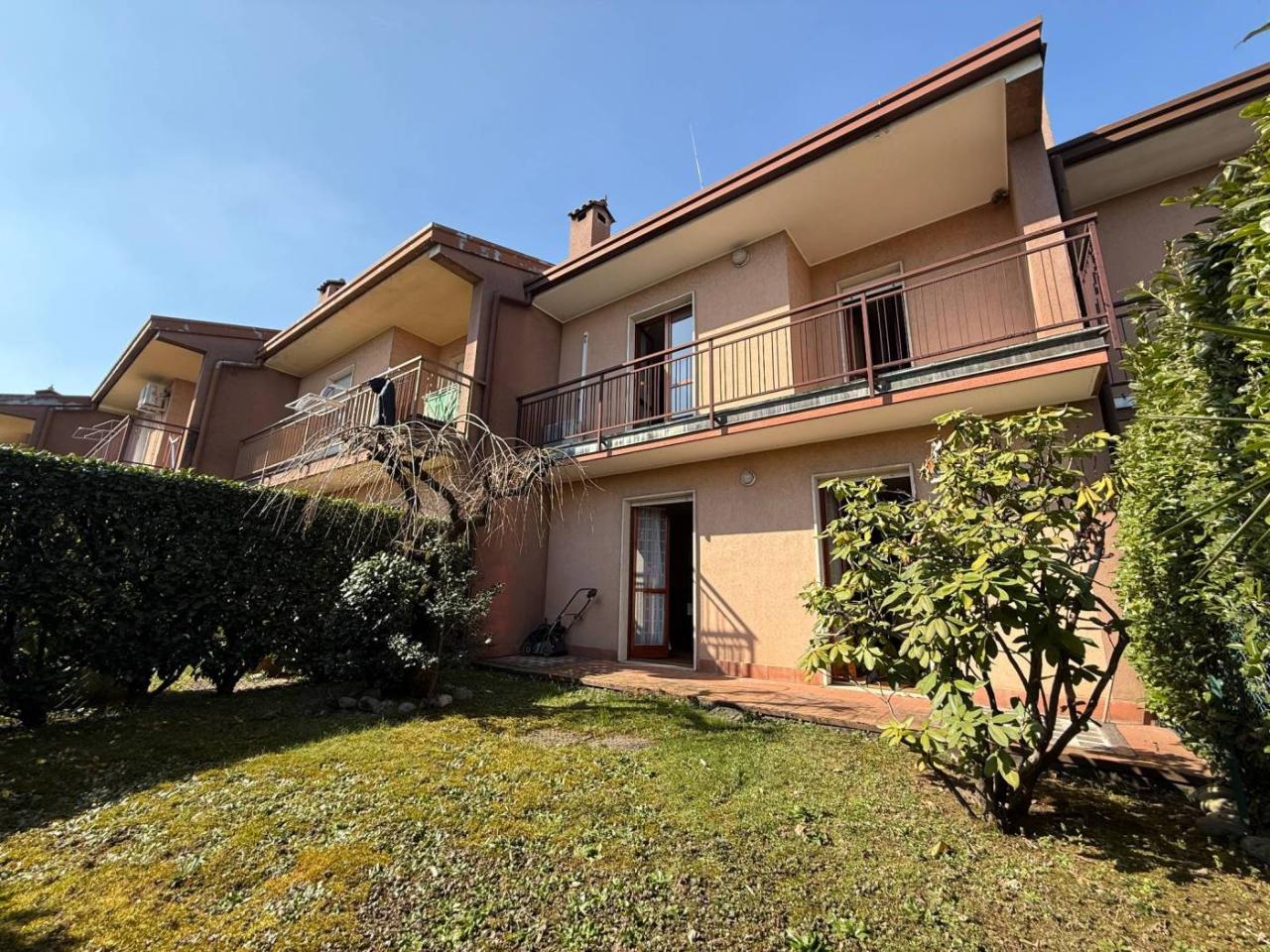 10 rooms Villa in Como, Italy No. 62866