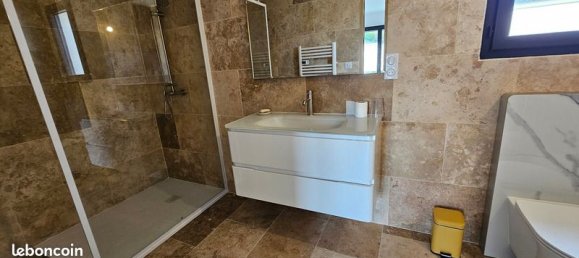 3 bedrooms House in Solaro, France No. 246271 6