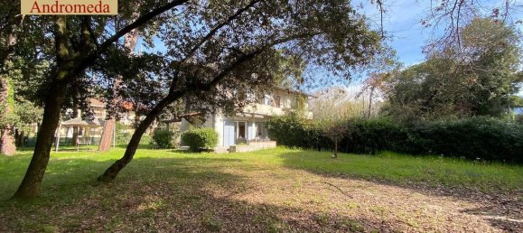 Villa de 3 dormitorios en Forte dei Marmi, Italy No. 328127 5