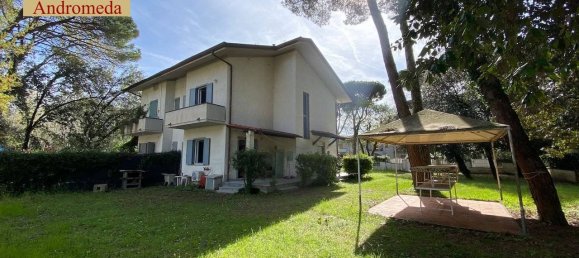 Villa de 3 dormitorios en Forte dei Marmi, Italy No. 328127 2