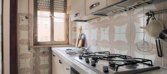 Apartamento de 4 habitaciónes en Carrara, Italy No. 188950 11