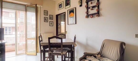 Apartamento de 4 habitaciónes en Carrara, Italy No. 188950 4