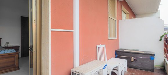 Apartamento de 4 habitaciónes en Carrara, Italy No. 188950 25