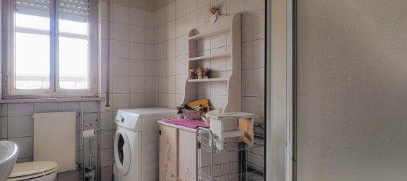 Apartamento de 4 habitaciónes en Carrara, Italy No. 188950 19