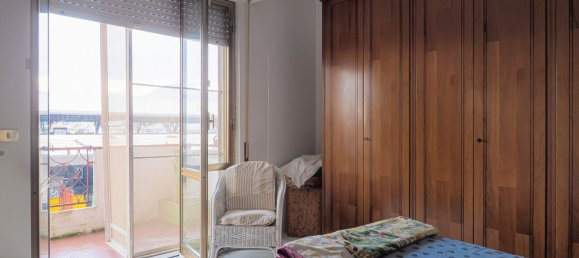 Apartamento de 4 habitaciónes en Carrara, Italy No. 188950 23