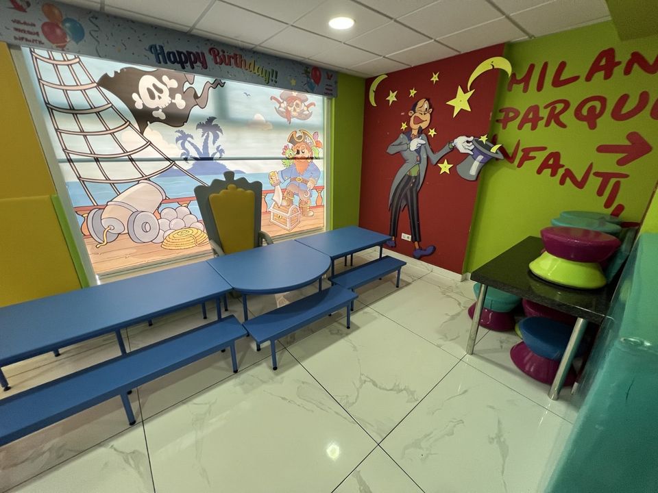 Propriété commerciale à Torrevieja, Spain 1080m² No. 184650