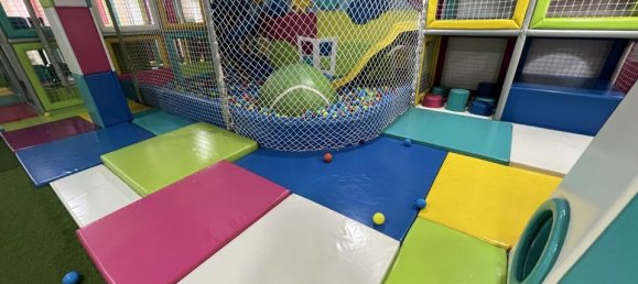 Propriété commerciale à Torrevieja, Spain 1080m² No. 184650 3