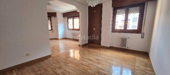 4 bedrooms Apartment in Logrono, Spain No. 158527 7