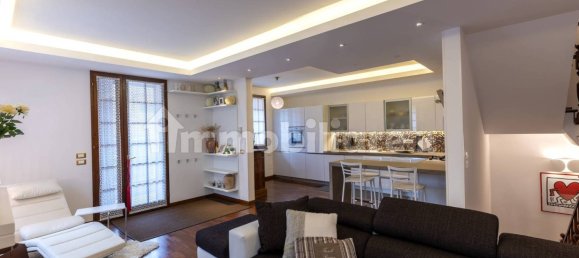 3 bedrooms Villa in Ravenna, Italy No. 20374 2