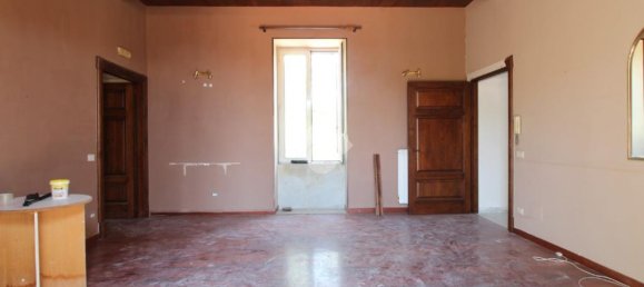 2 Schlafzimmer Haus in Caserta, Italy, Nr. 310039 30