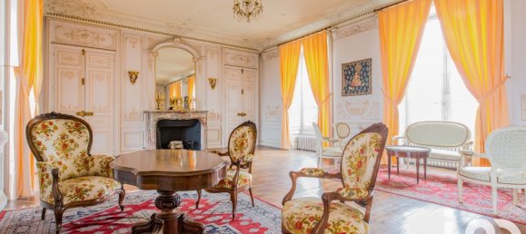 72 rooms Castles in Blet, France No. 66535 9