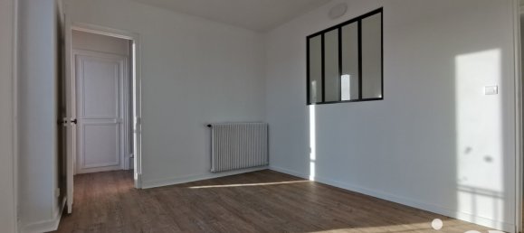 3-salle Appartement à Lamorlaye, France No. 218478 8