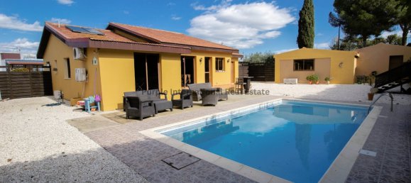 3 bedrooms Villa in Moni, Cyprus No. 933 12