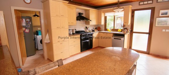 3 bedrooms Villa in Moni, Cyprus No. 933 2