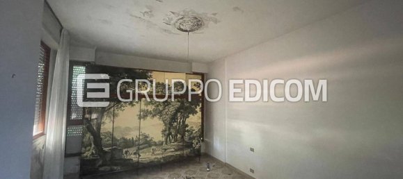3 rooms Apartment in Carrara, Italy No. 49139 22