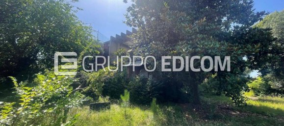 3 rooms Apartment in Carrara, Italy No. 49139 10