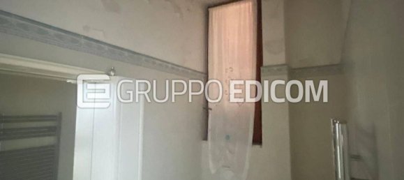 3 rooms Apartment in Carrara, Italy No. 49139 26