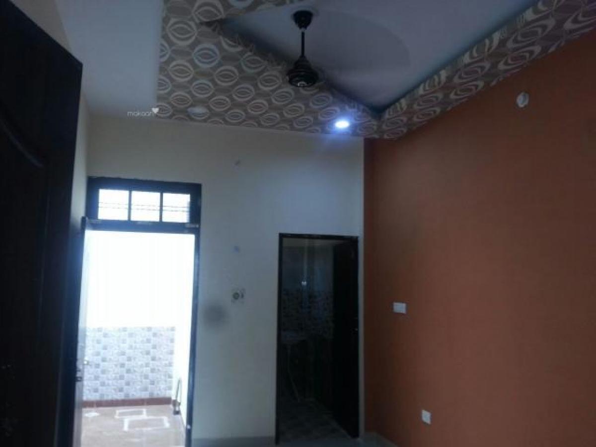 2 bedrooms House in Lucknow, India No. 20750