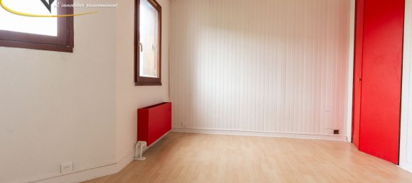 Casa de 3 dormitorios en Jouy-le-Moutier, France No. 171920 10