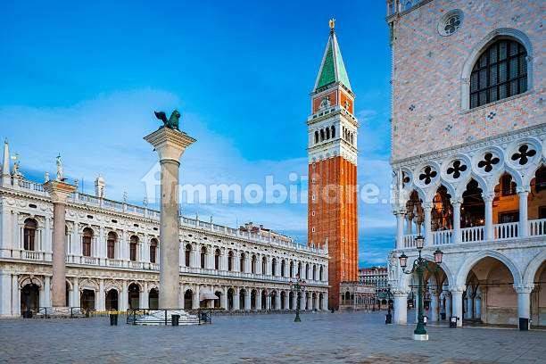 5-Zimmer Gebäude in Venice, Italy, Nr. 324284