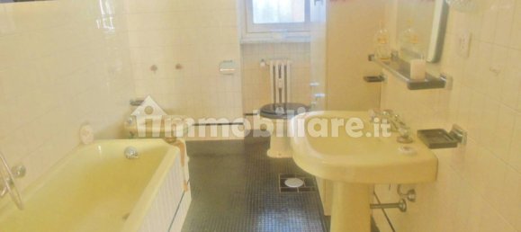 3 bedrooms Apartment in Turin, Italy No. 120789 32