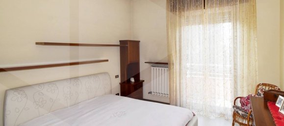 2 Schlafzimmer Wohnung in Parabiago, Italy, Nr. 20955 11