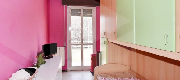 2 Schlafzimmer Wohnung in Parabiago, Italy, Nr. 20955 14