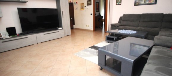 Apartamento de 3 habitaciónes en Gorla Minore, Italy No. 79670 7