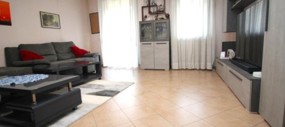 Apartamento de 3 habitaciónes en Gorla Minore, Italy No. 79670 4