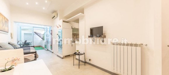 Квартира с 1 спальней в Рим, Италия № 259172 17