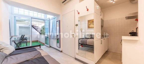 Квартира с 1 спальней в Рим, Италия № 259172 2