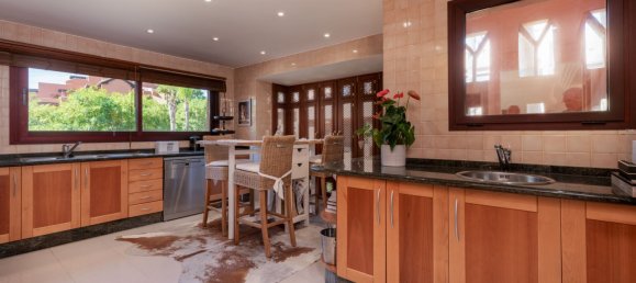 Penthouse T3 em Marbella, Spain N.º 141879 18