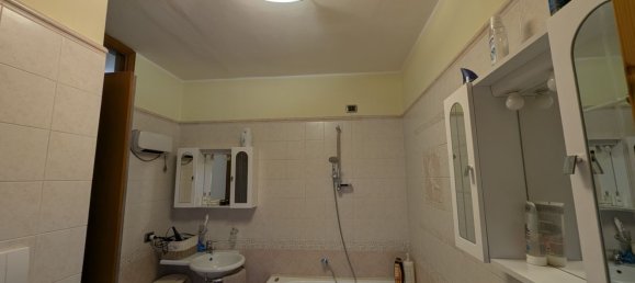 3-salle Appartement à Ossona, Italy No. 330385 36