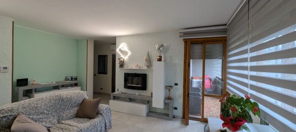 3-salle Appartement à Ossona, Italy No. 330385 9
