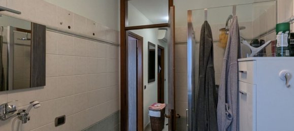 3-salle Appartement à Ossona, Italy No. 330385 33
