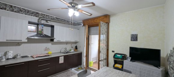 3-salle Appartement à Ossona, Italy No. 330385 11