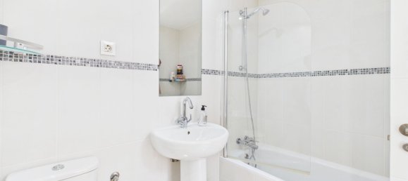 3 bedrooms Townhouse in Estepona, Spain No. 136600 10