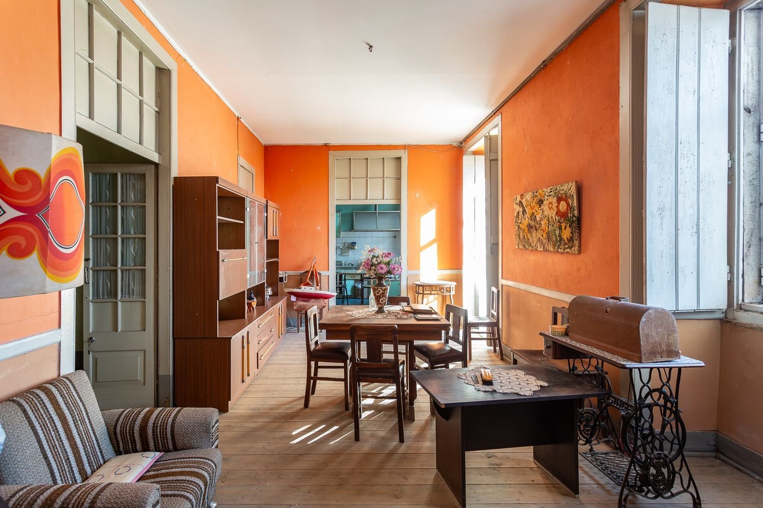 559m² Building in Lisbon, Portugal No. 227831