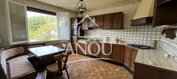 Castillos de 4 dormitorios en Brou, France No. 88712 4